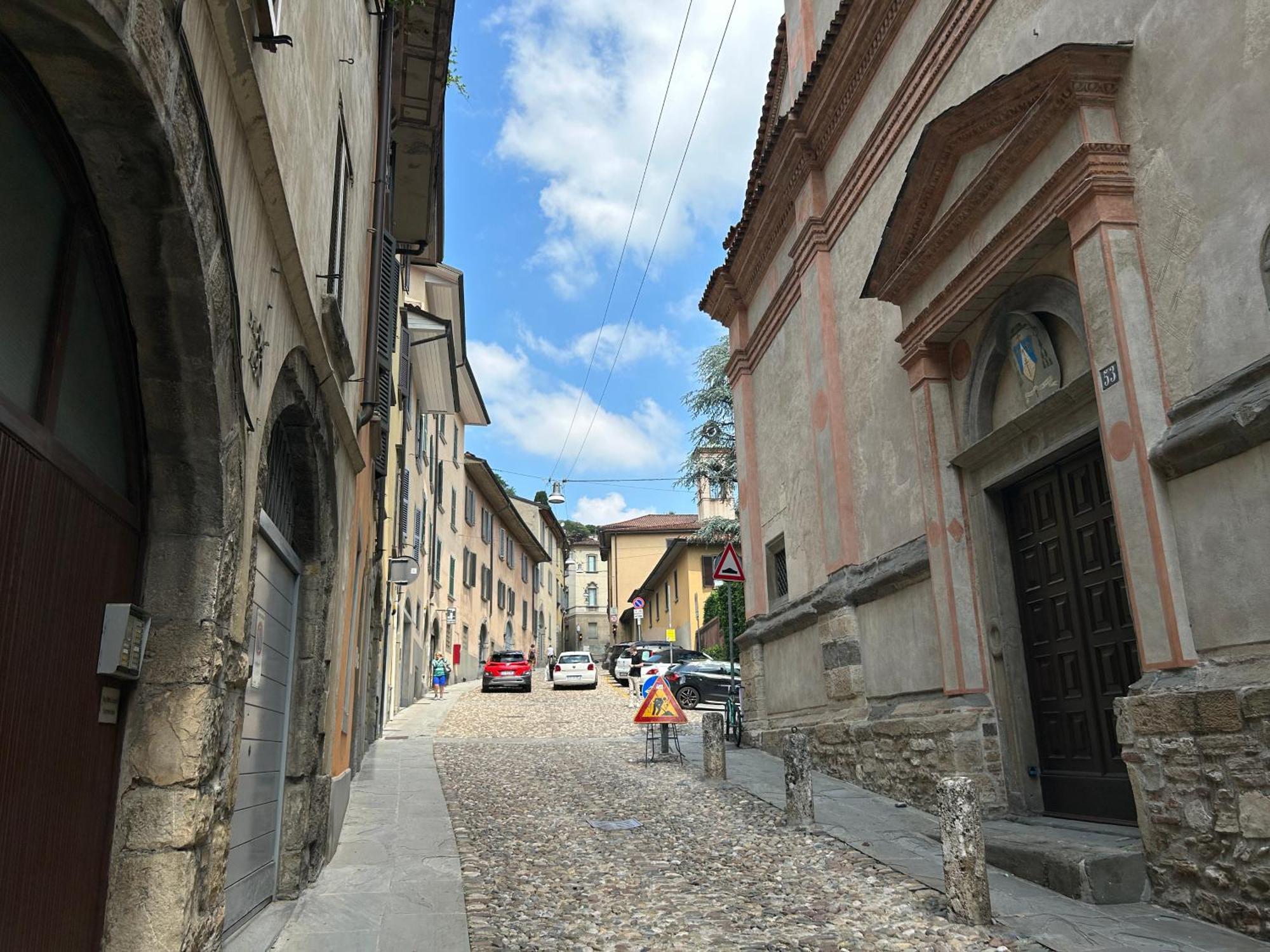 Alessandro 82 - Immobili E Soluzioni Rent Bérgamo Exterior foto